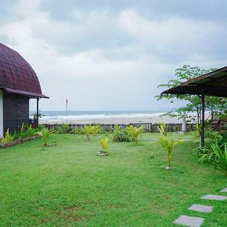 Momos Surf Shack Hotel Salul Exterior photo
