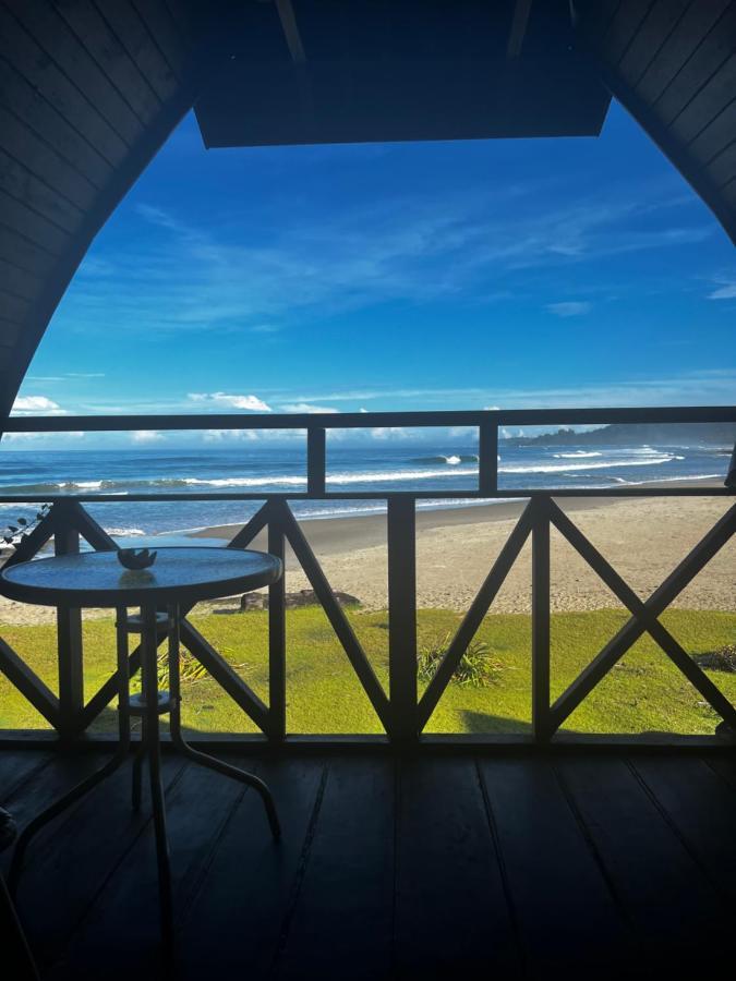 Momos Surf Shack Hotel Salul Exterior photo