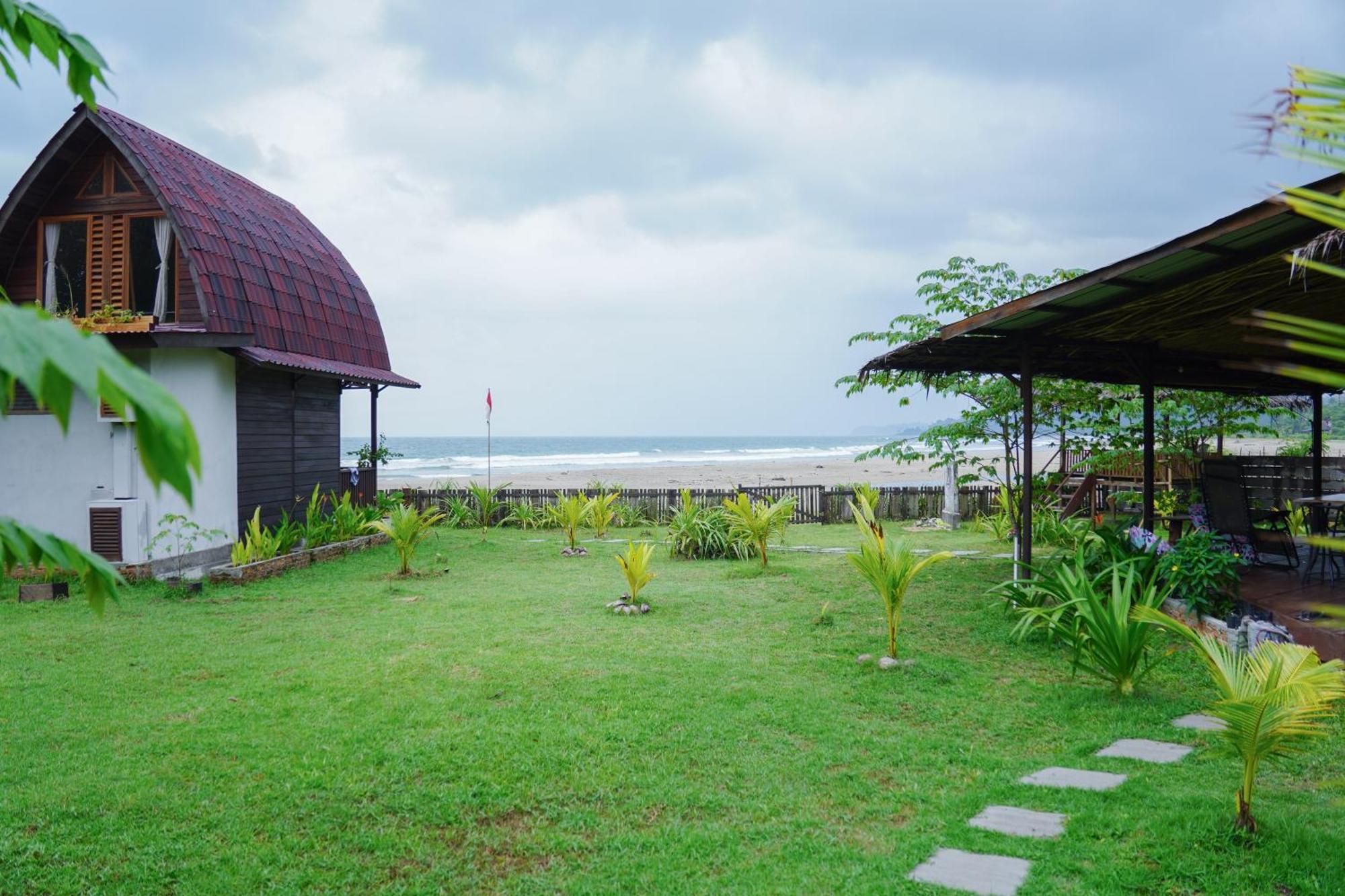 Momos Surf Shack Hotel Salul Exterior photo